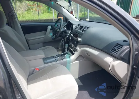 2012 Toyota Highlander Base V6 из США, поврежденный, VIN 5TDBK3EH4CS171547